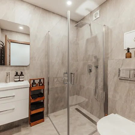 Premium Comfort شقة لييبايا